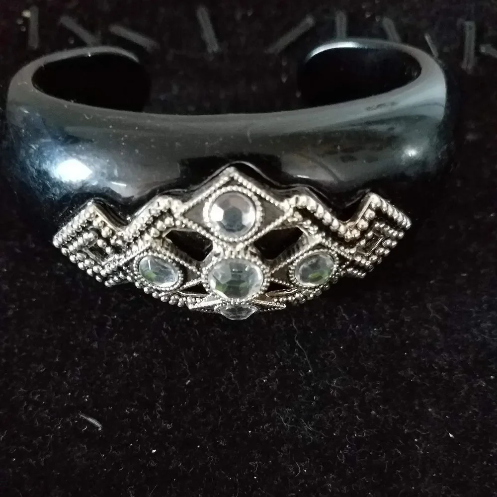 Women's Black Cuff Bracelet – Faux Diamond Sparkle, Bold Fashion Jewelry